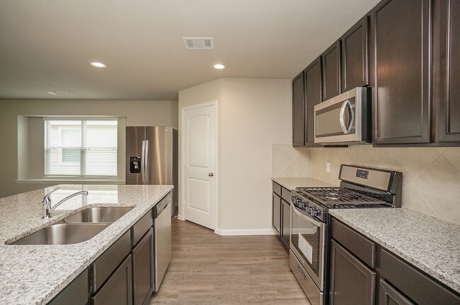 Building Photo - 3331 Rosselli Brush Dr