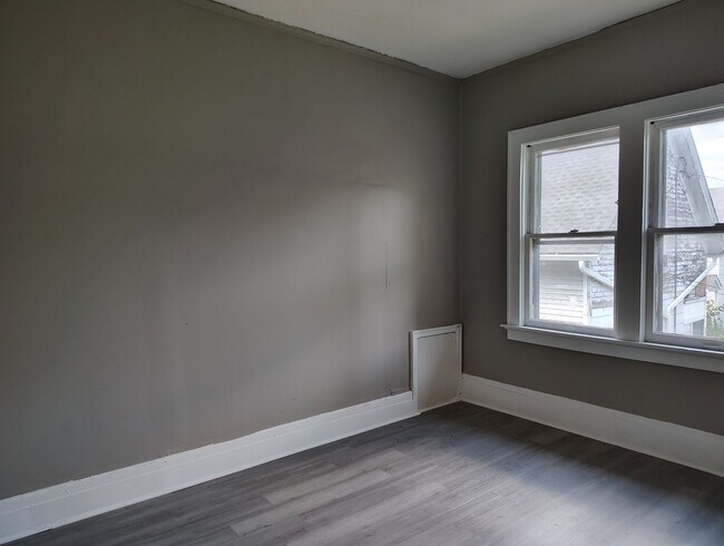 Building Photo - 2338 N 15th St