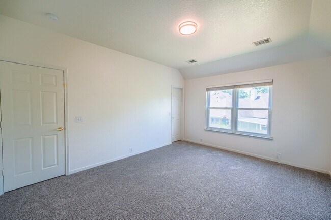 Building Photo - 11606 Canyon Woods Dr