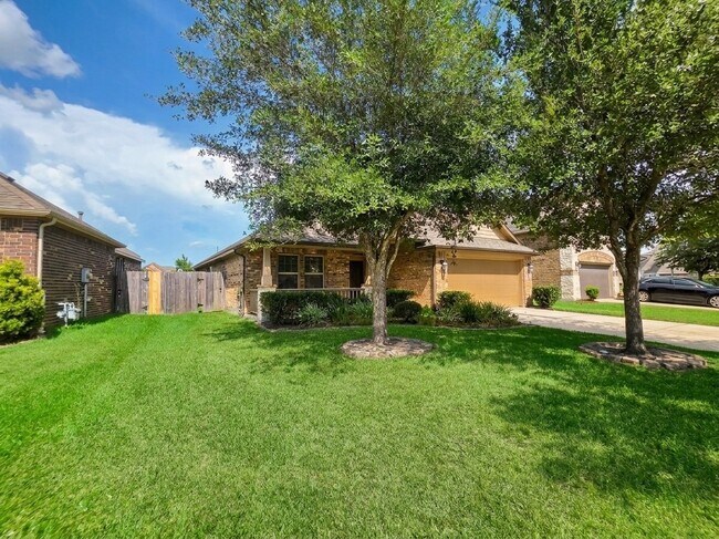 Building Photo - 8206 Oxbow Manor