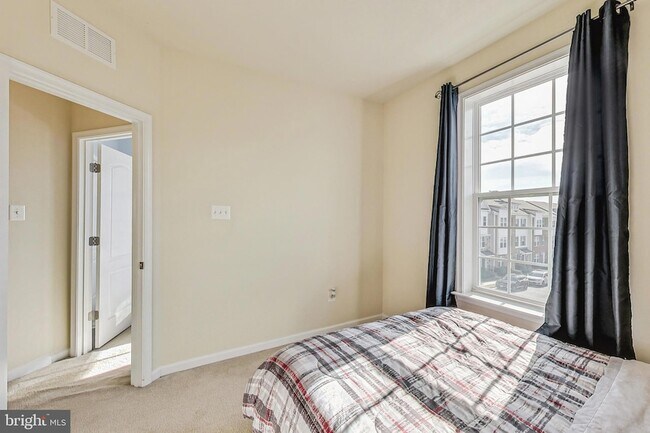 Building Photo - 2814 Shearwater Ln