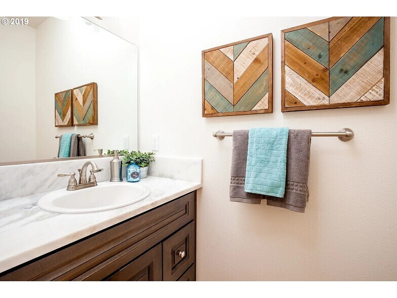 Building Photo - 8816 N Edison St