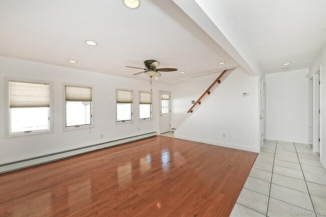 Building Photo - 33 Robin Ln