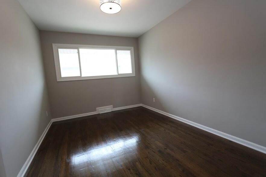 Building Photo - 3511 43rd Pl