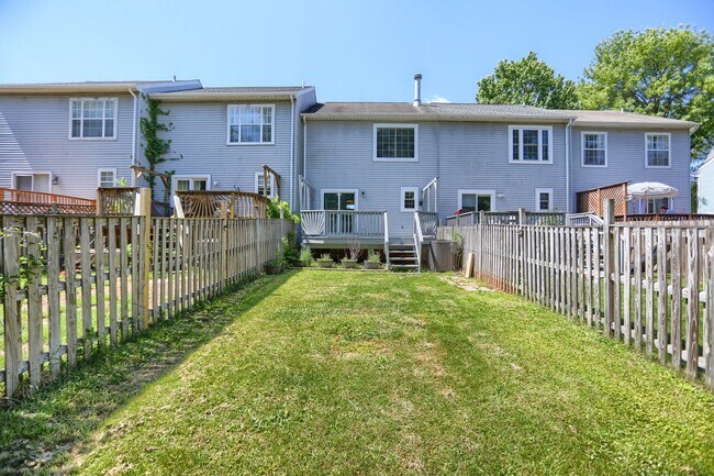 Building Photo - 618 Milford Ct