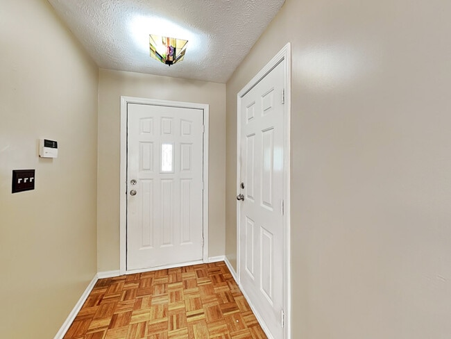 Building Photo - 8622 Cedar Key Dr