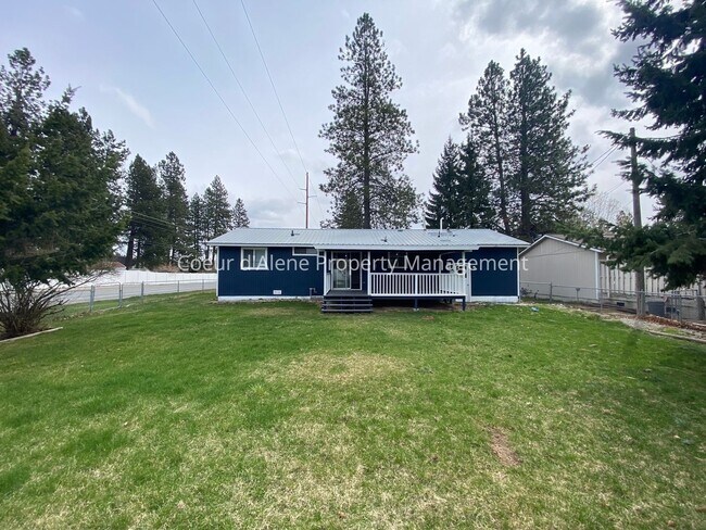 Building Photo - 3 bed house on corner lot in Post Falls!
