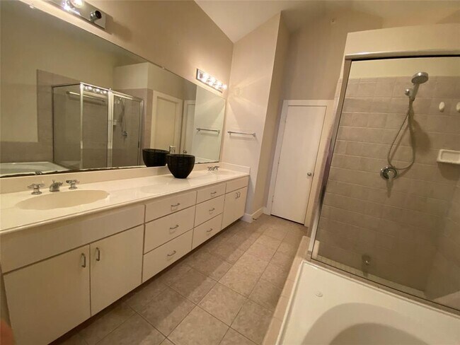 Building Photo - 3501 Link Valley Dr.