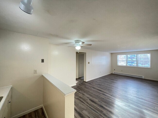 Building Photo - 177 Loudon Rd