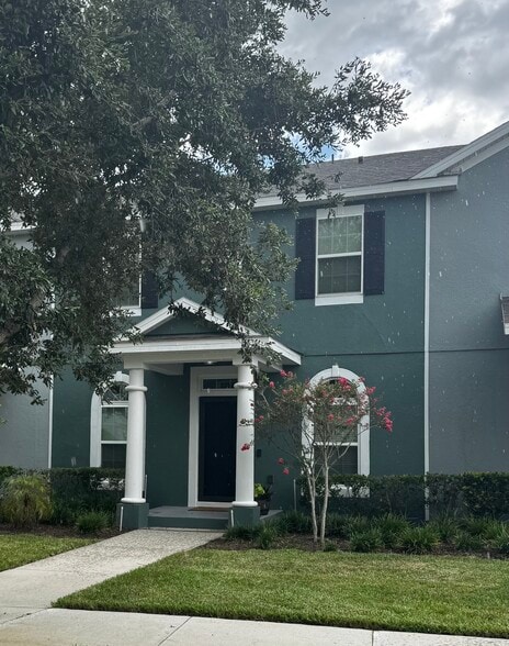front of townhouse - 504 Rainbow Springs Loop