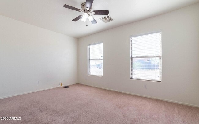 Building Photo - 37718 W Wedgewood Ave