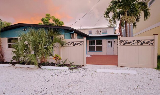Building Photo - 14906 N Bayshore Dr