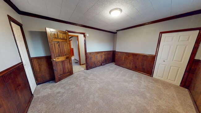 Building Photo - 233 S Hamilton Ave