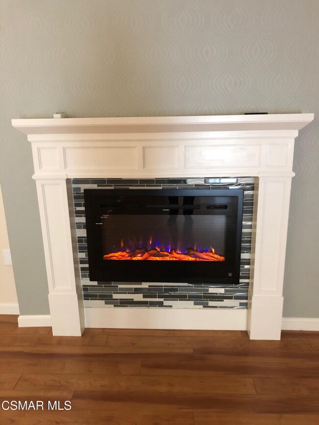 Building Photo - 1191 Calle Contento