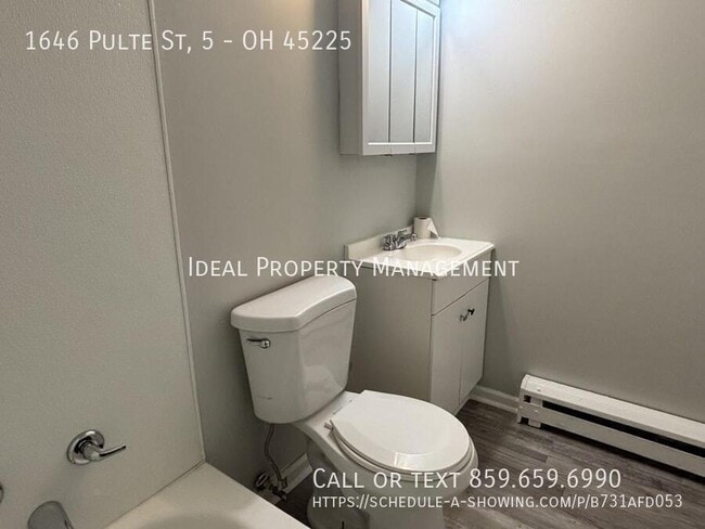 Building Photo - 1646 Pulte St