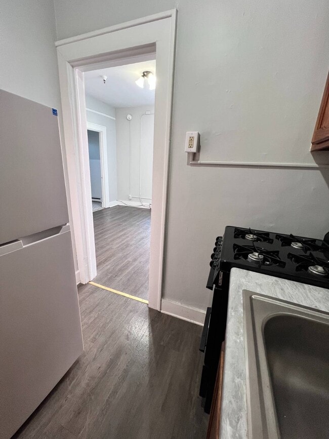 Building Photo - 132 Jay St