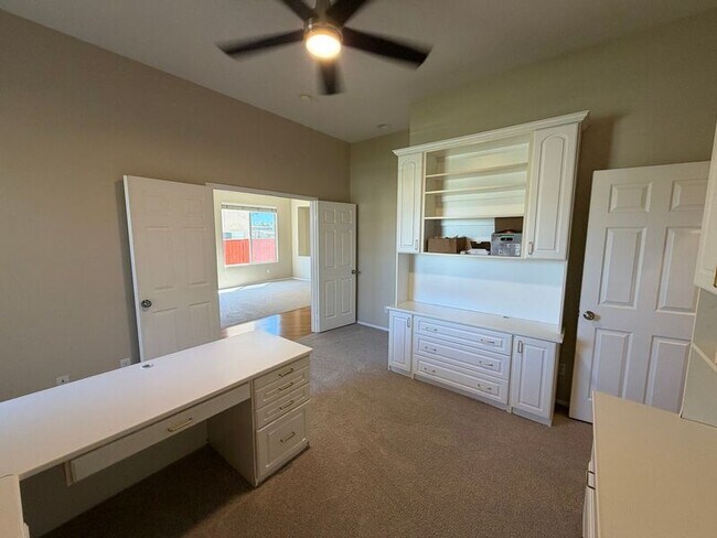 Building Photo - 41019 Promenade Chardonnay Hls
