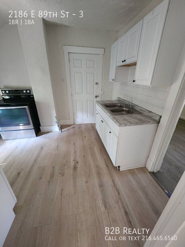 Building Photo - 2186 E 89th St