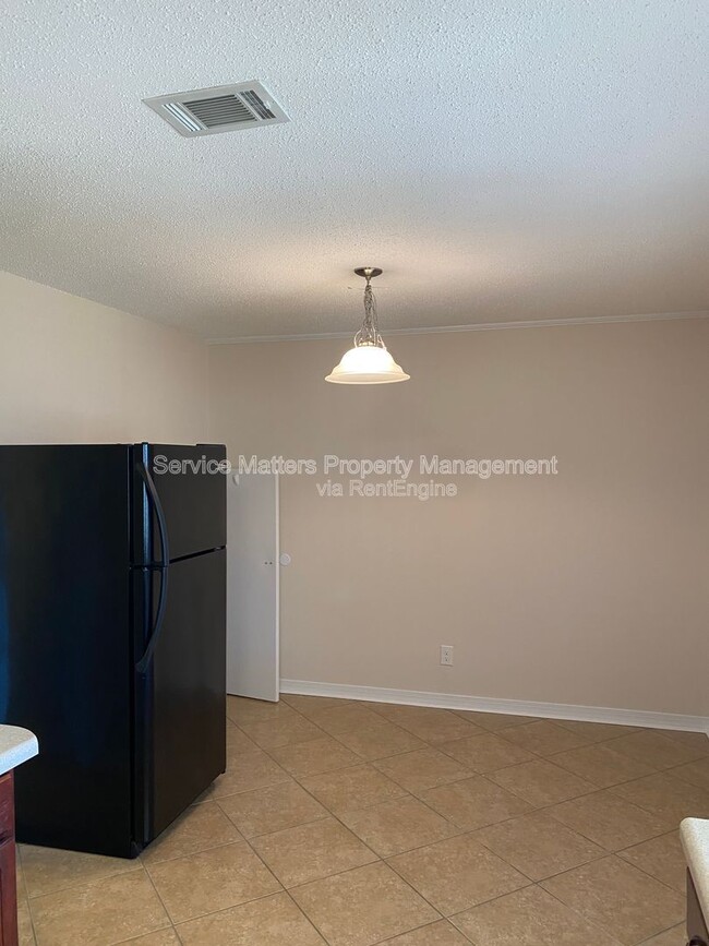 Building Photo - 4211 Ciudad Dr