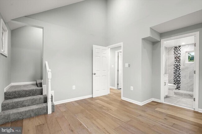 Building Photo - 2917 E Lee Ave