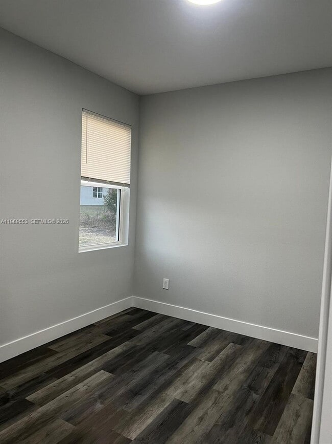 Building Photo - 5517 Ponce De Leon Blvd