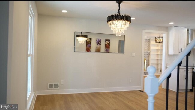 Building Photo - 5114 Montgomery Rd