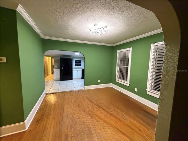 Building Photo - 2540 Dartmouth Ave N