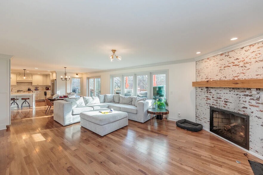 Building Photo - 8420 Timber Trl