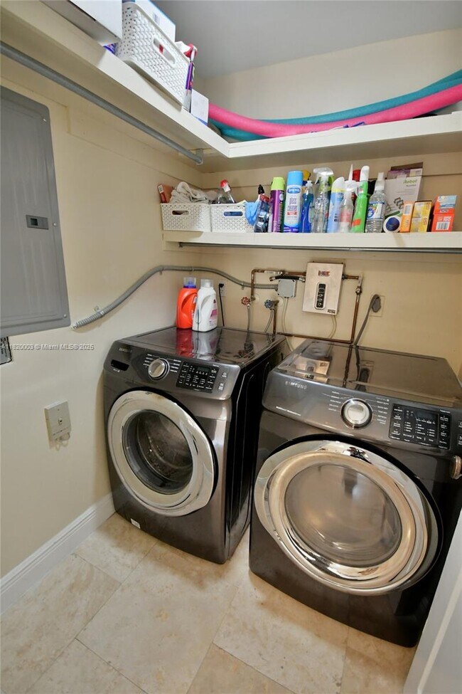 Building Photo - 12978 SW 91st Pl