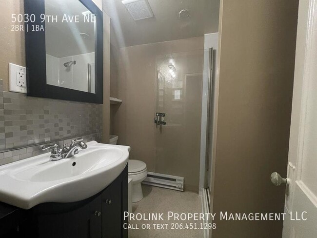 Building Photo - 5030 9th Ave NE