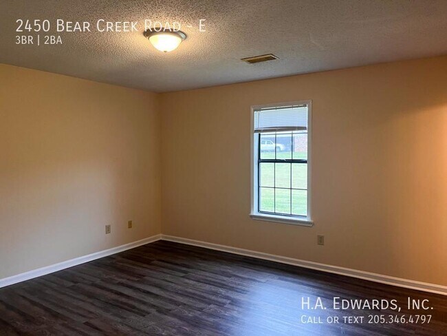 Building Photo - 2450 Bear Creek Rd