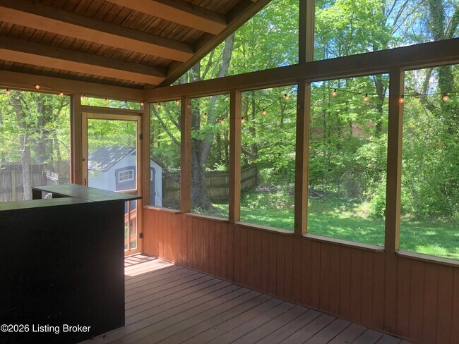 Building Photo - 6811 Cedarwood Dr
