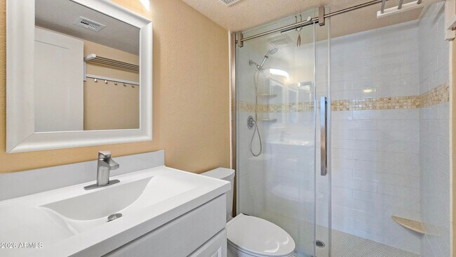 Building Photo - 616 S Hardy Dr