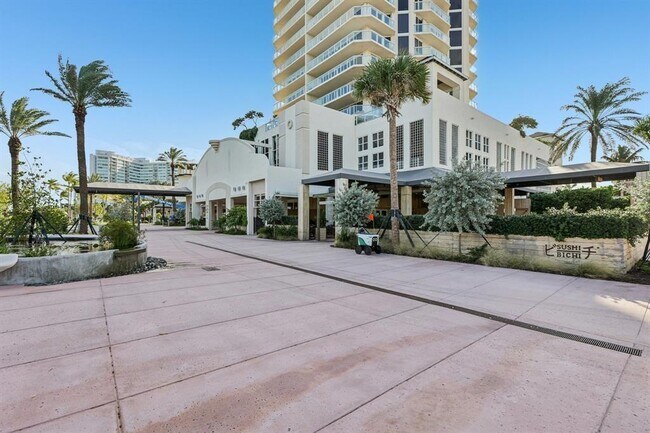 Building Photo - 7330 Ocean Terrace