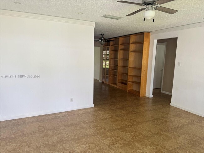 Building Photo - 1010 NW 72nd Terrace