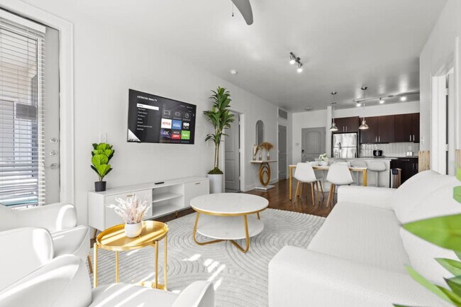 Building Photo - 5250 Town and Country Blvd