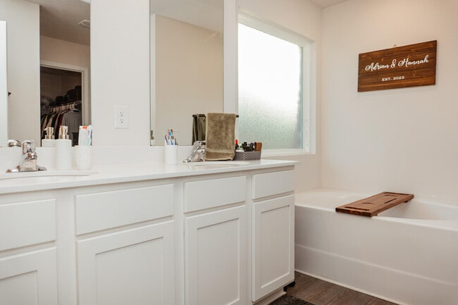 Building Photo - 4605 Naval Ct