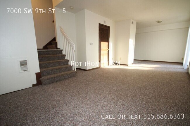 Building Photo - 7000 SW 9th St