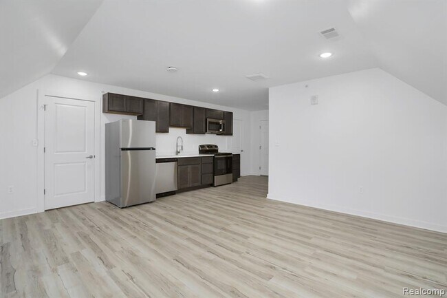 Building Photo - 799 E Grand Blvd