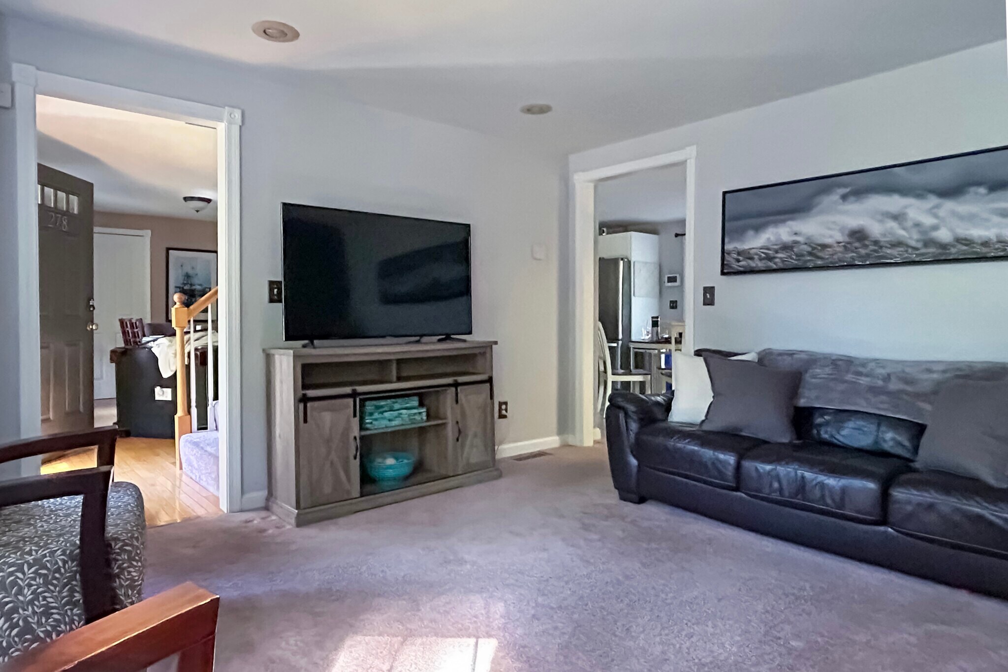 Downstairs den with sleeper sofa and SmartTV - 278 Harrison St