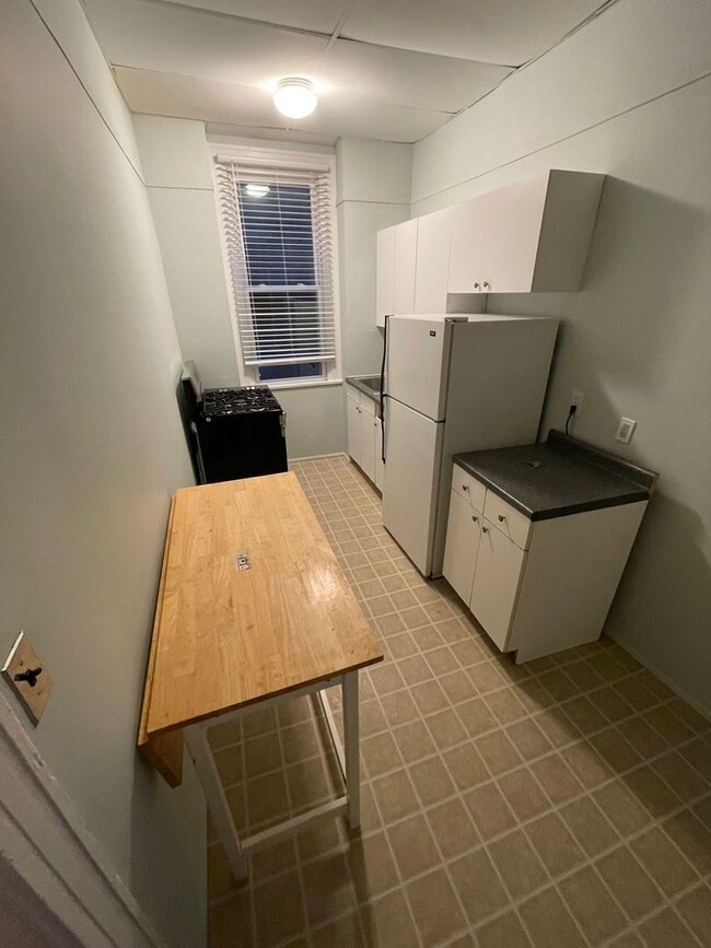 Building Photo - 2917 N Calvert St