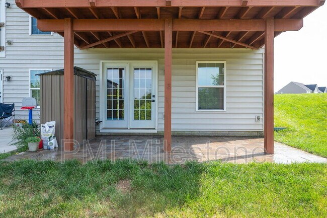 Building Photo - 367 Ontario Dr