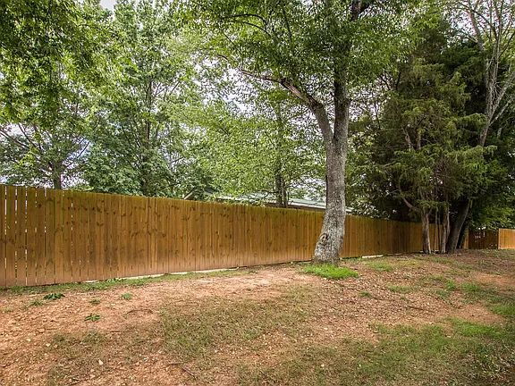 Building Photo - 1014 Stones Throw Dr NW