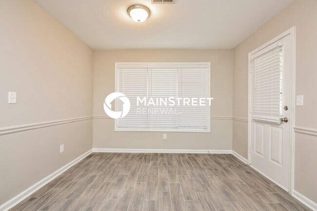 Building Photo - 4 Bedroom Pet-Friendly Home in COVINGTON, GA with Main Street Renewal