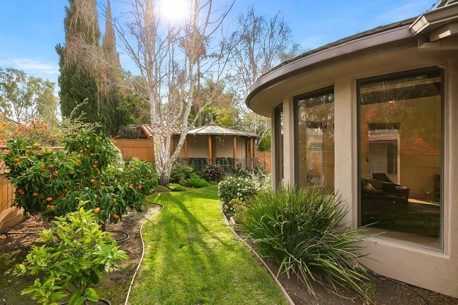 Building Photo - 6115 Manzanillo Dr