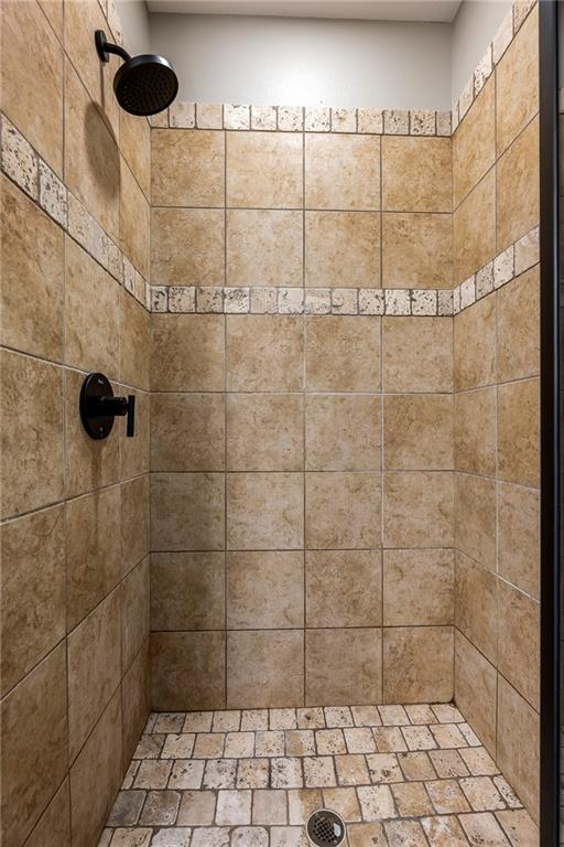 Building Photo - 4403 W Meadow Oaks Dr