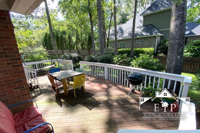 Building Photo - Beautiful Brick Home for Rent – Spacious, Bright & Welcoming