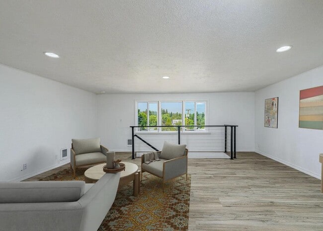 Building Photo - 266 NW Riverside Blvd