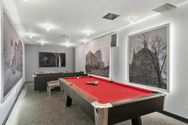 Building Photo - 305 W 150th St
