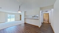 Building Photo - Condo Style Lower 1 Bedroom 1 Bathroom Apartment